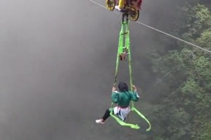 迎巴萨百场里程碑！莱万社媒晒照纪念：用胜利来庆祝第一百场比赛